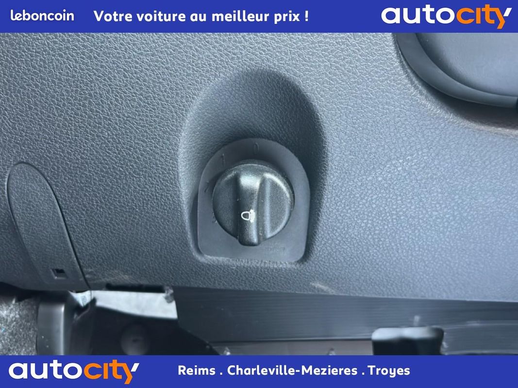 DACIA SANDERO 0.9 TCe - 90 - BV Easy-R (image 17)