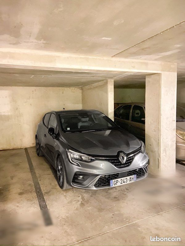 Place de Parking Dock Libre · à Marseille · 100 €/mois