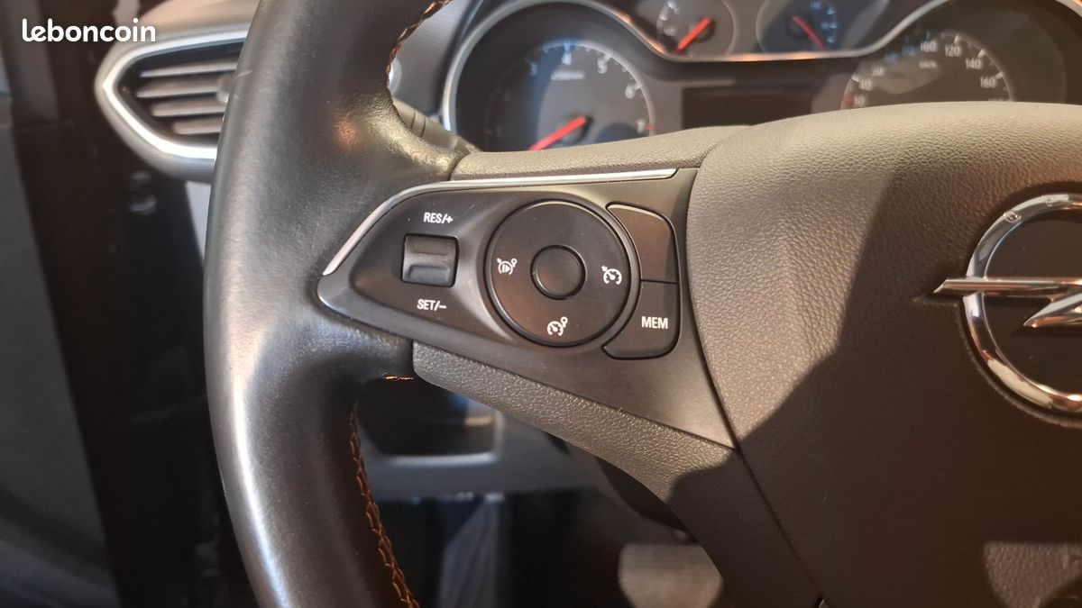 OPEL CROSSLAND X 1.2 T 110CH INNOVATION BOÎTE AUTO - CARPLAY - AFFICHAGE TÊTE HAUTE - DISTRIBUTION Ok (image 26)