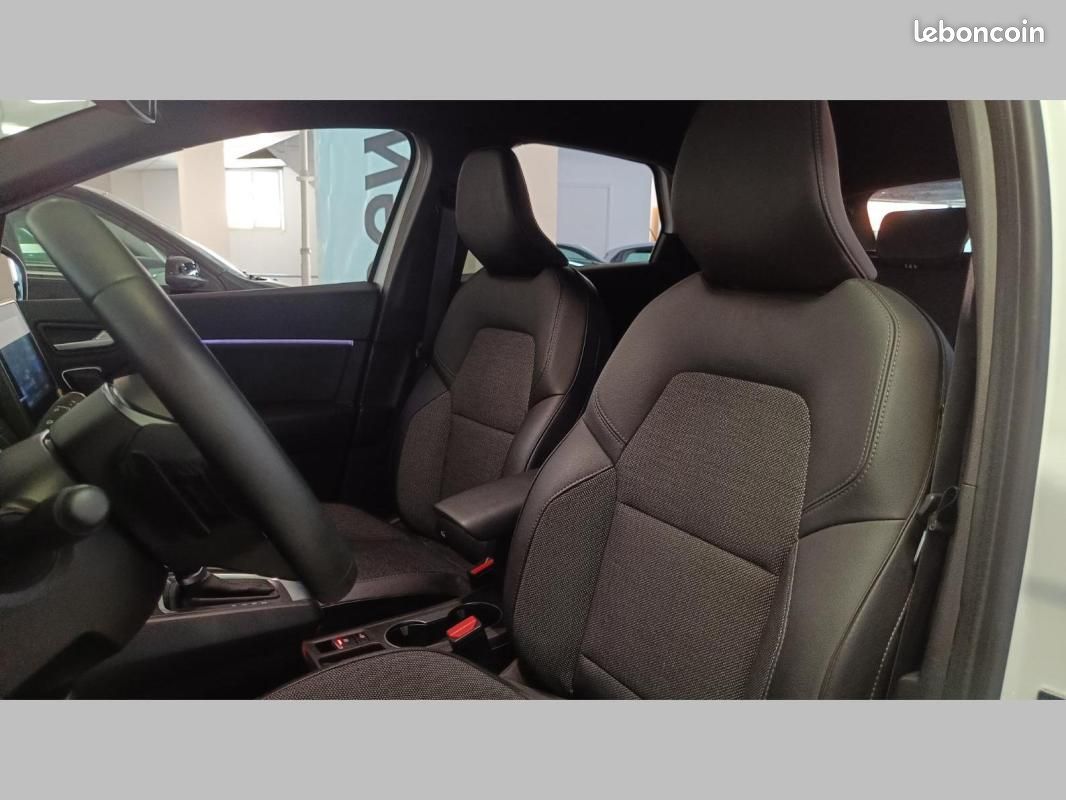 Renault Captur TCe 160 EDC SL Rive Gauche (image 10)