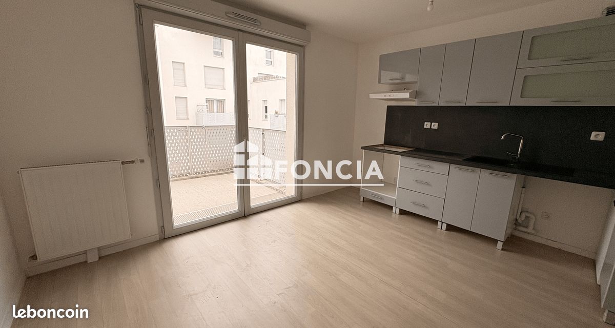 Appartement 2 pièces 42 m² · à Évry-Courcouronnes · 42 m² · 817 €/mois