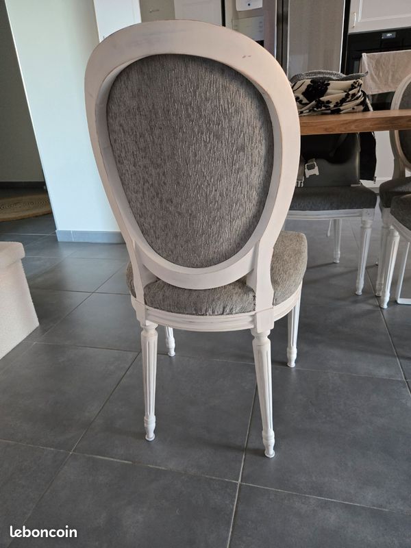 Chaises médaillon (image 4)