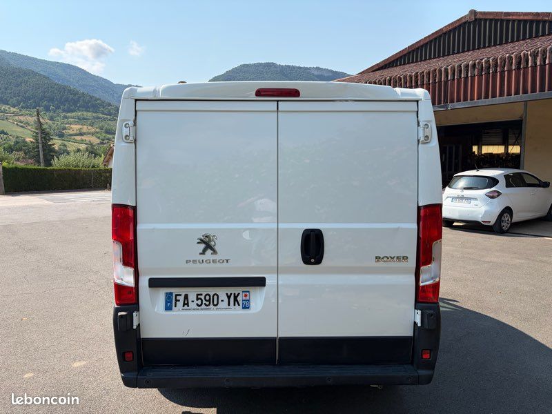 Peugeot boxer 330 l1h1 2.0 bluehdi 110 - finition premium – 3 places – 74 821 km (image 5)