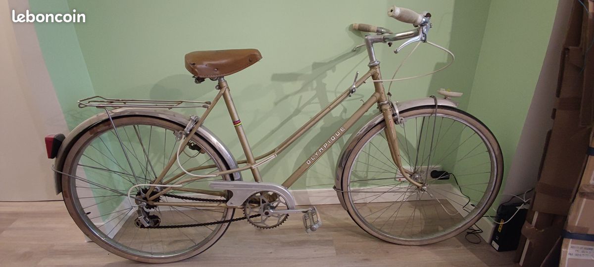 Ancien vélo Peugeot femme doré années 1960 série Olympique Vélos