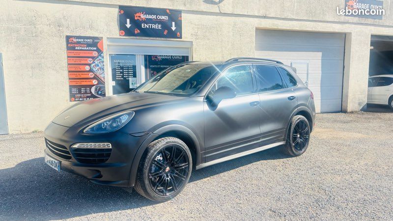 Porsche cayenne v6 diesel pack GTS full black (image 1)