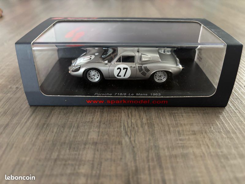 Voiture 24 heures du Mans (image 1)