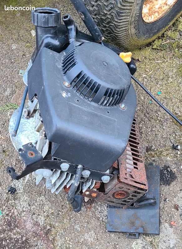 Moteur tondeuse stiga sv150 pour pieces (image 1)