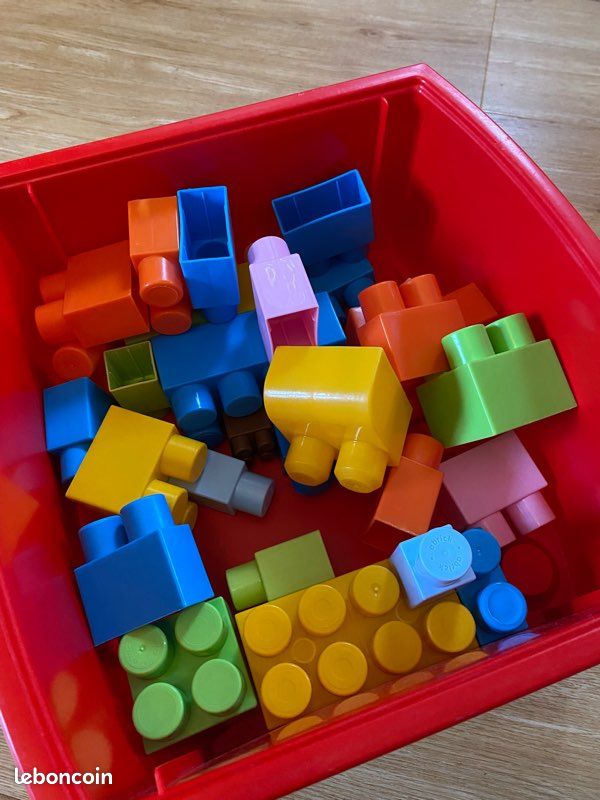 Lot jouets bébé (image 10)