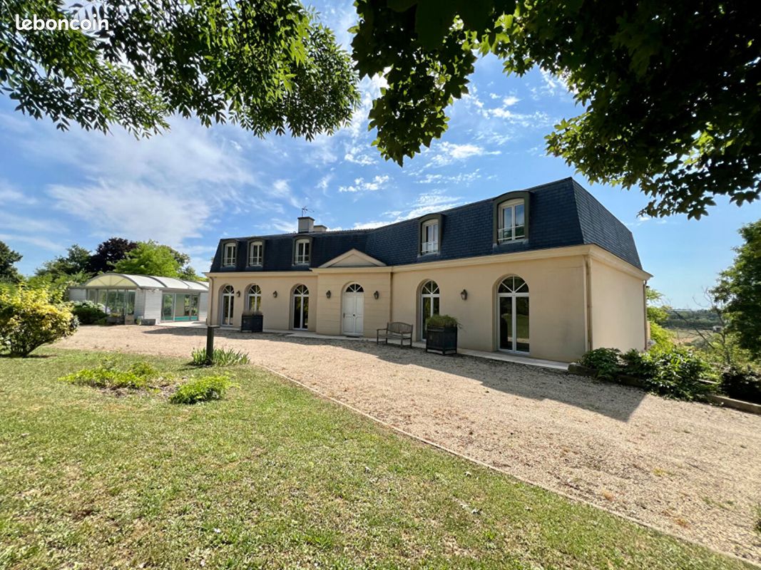Maison 11 pièces 462 m² · à Meaux · 462 m² · 1 040 000 €