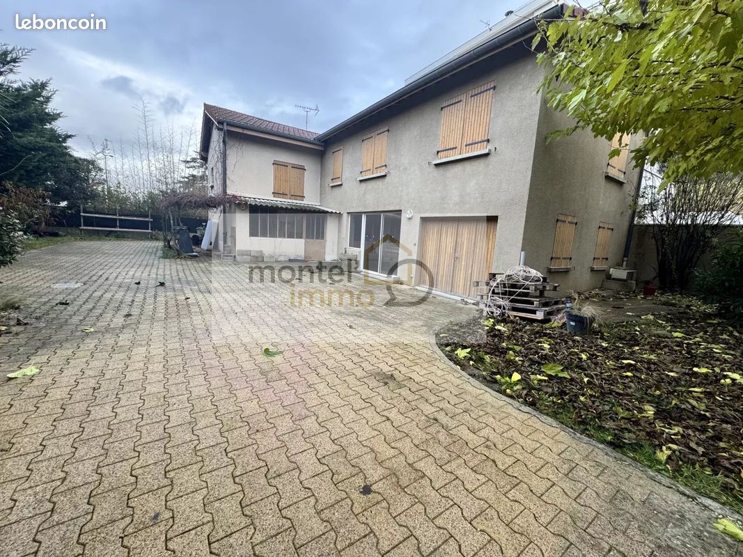 Maison 6 pièces 122 m² · à Guilherand-Granges · 122 m² · 270 000 €