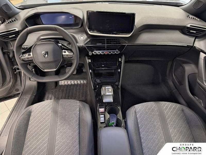 Peugeot 2008 Hybrid 145 e-DCS6 Allure (image 13)
