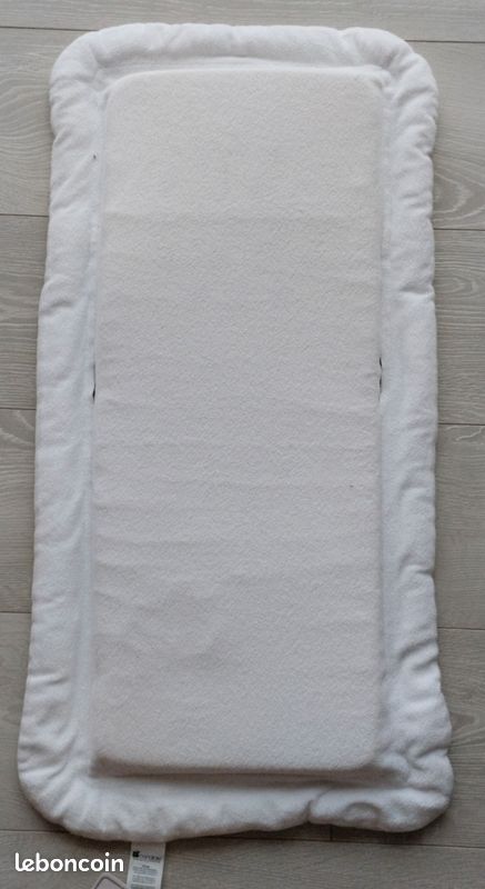 Matelas pour nacelle avec alèses et drap housse Équipement bébé