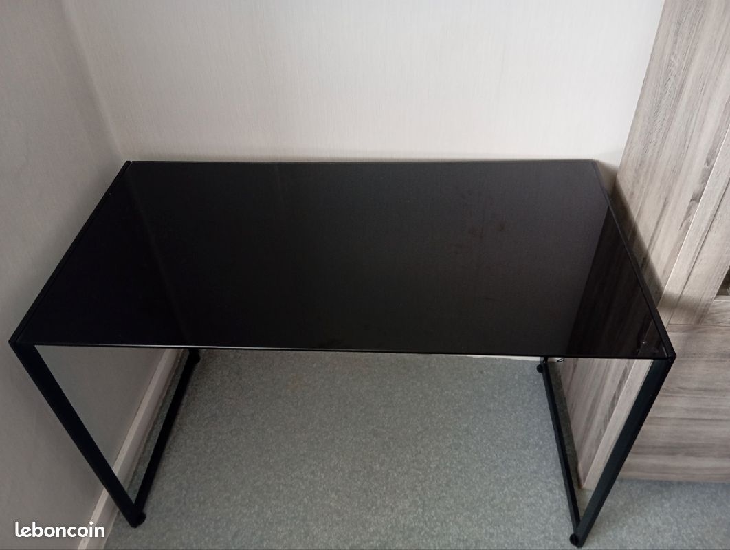 Bureau (image 2)