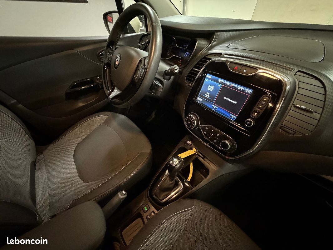 RENAULT CAPTUR TCe 120 Intens EDC (image 19)