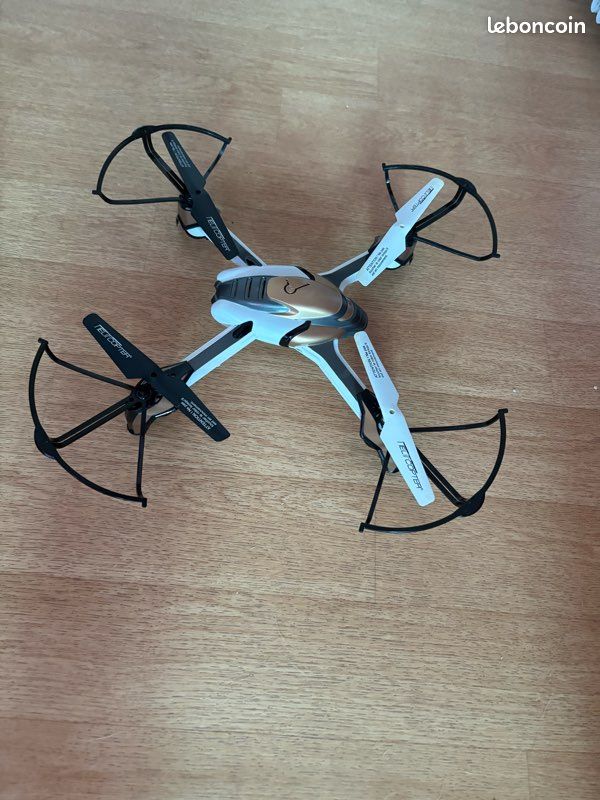 Drone Pantonma avec caméra HD & télécommande (image 1)