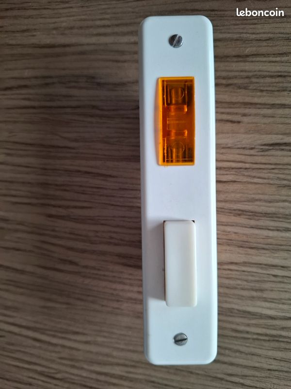 Legrand Jupiter bouton poussoir et voyant lumineux 220 v, neuf (image 2)