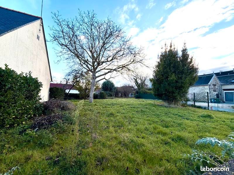Terrain 325 m² Tours · 119 460 €