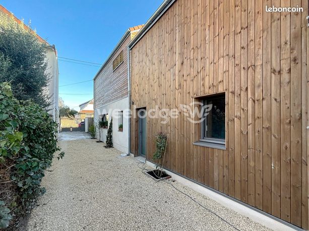 https://img.leboncoin.fr/api/v1/lbcpb1/images/bf/e8/55/bfe8555df92fd548e5c0c0ac5620cb79867549d2.jpg?rule=ad-image