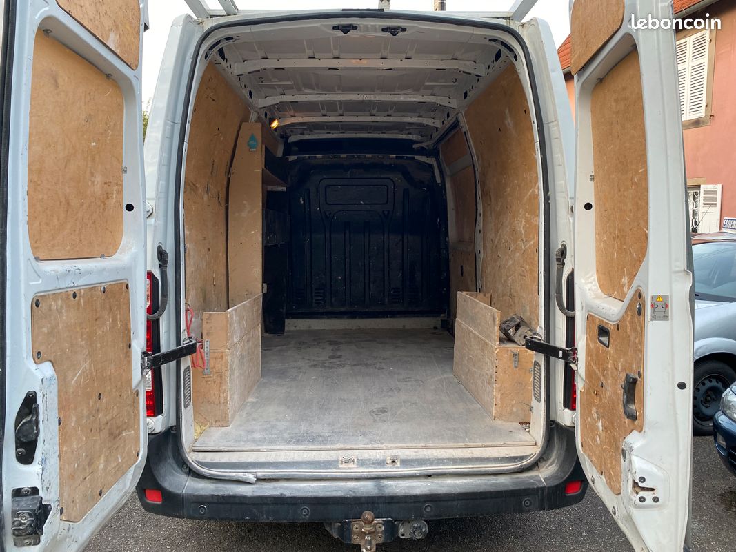 RENAULT MASTER 3 III F3300 L2 H2 Grand Confort 2L3 DCI 145 ch Galerie GPS chaîne de distribution 2019 Attelage (image 5)
