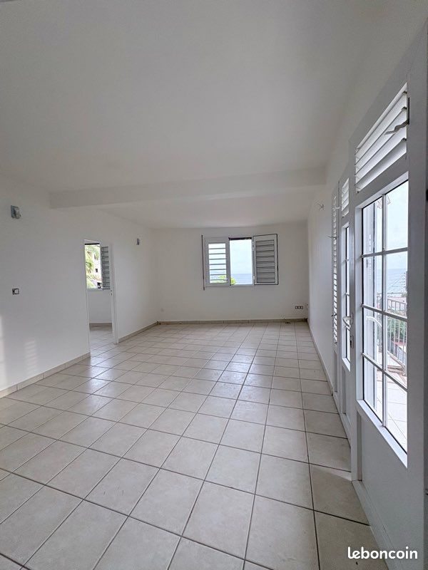 Appartement 4 pièces · à Schoelcher · 820 €/mois