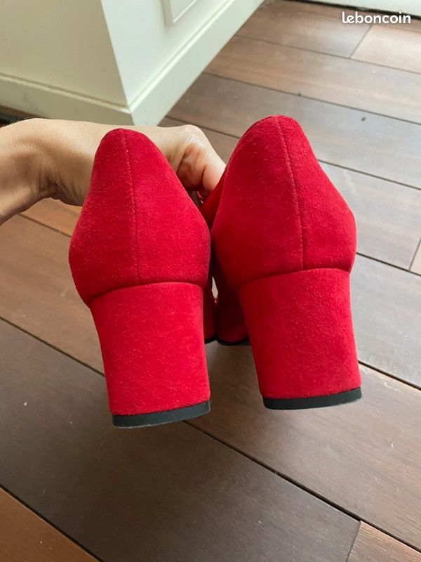 Chaussures Daim Rouge 5 cm Accessoire Paris (image 5)