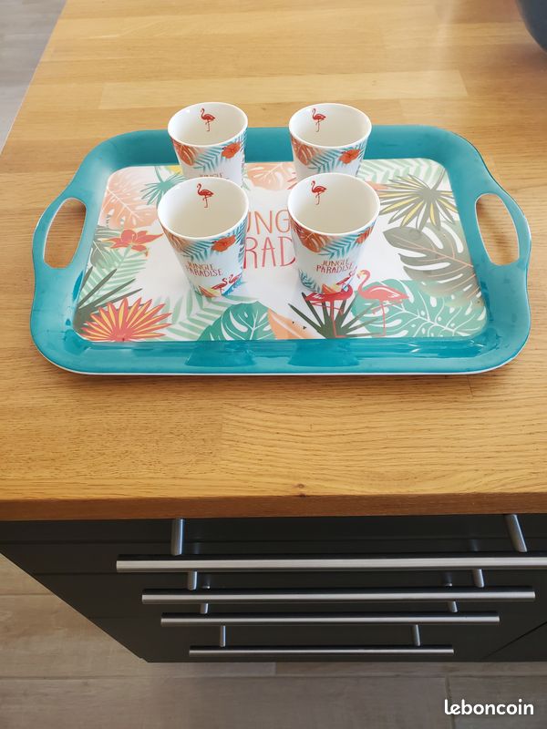 Plateau et tasses à café (image 2)