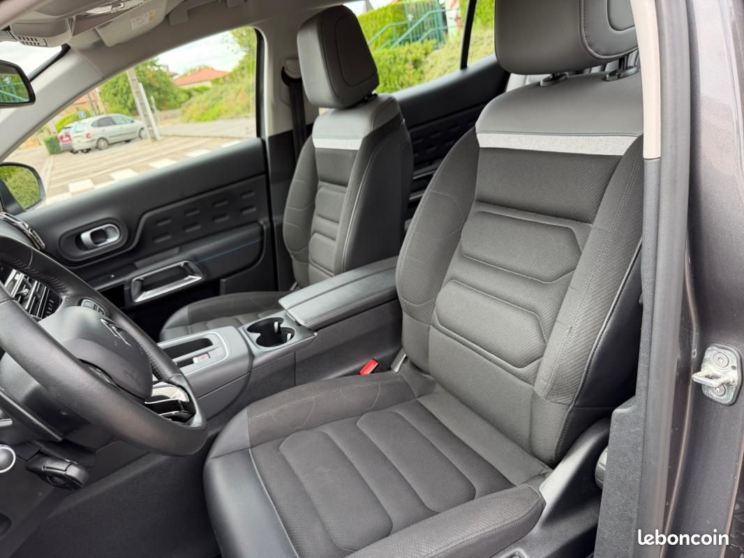Citroën C5 Aircross (2) 1.6 HYBRIDE RECHARGEABLE 180 FEEL E-EAT8 (image 28)