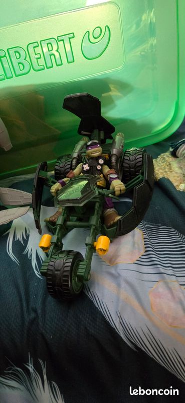Lot tortue ninja voiture et sous marin (image 2)