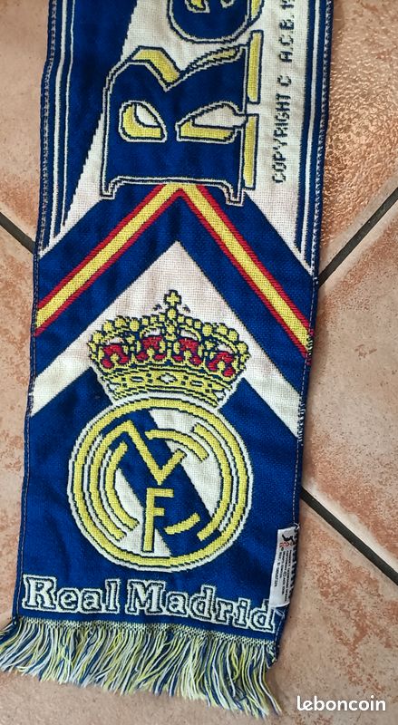 Bonnet plus echarpe enfant Real de Madrid club Ronaldo CR7 Article sous