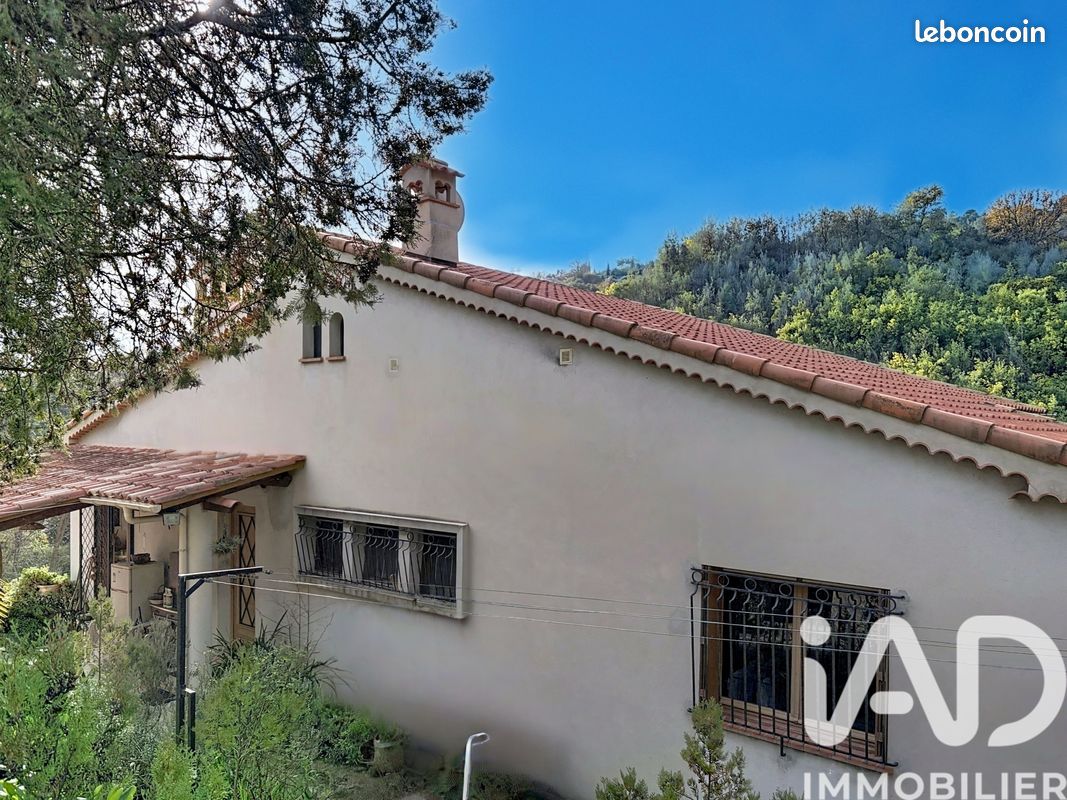 Appartement 4 pièces 106 m² · à Menton · 106 m² · 212 000 €