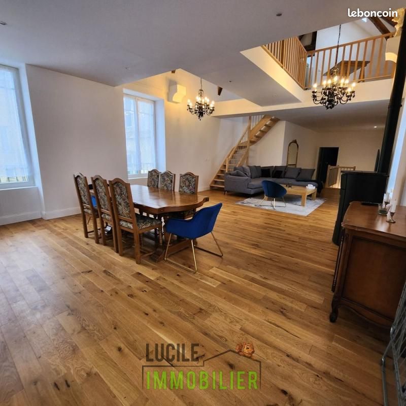 Appartement 5 pièces 142 m² · à Clermont · 142 m² · 1 450 €
