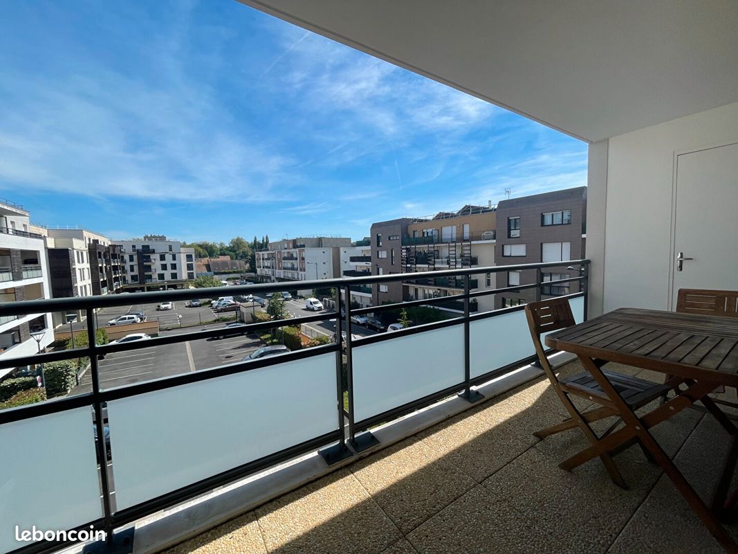 Appartement 4 pièce(s) 77 m²à louer Dammarie-les-lys