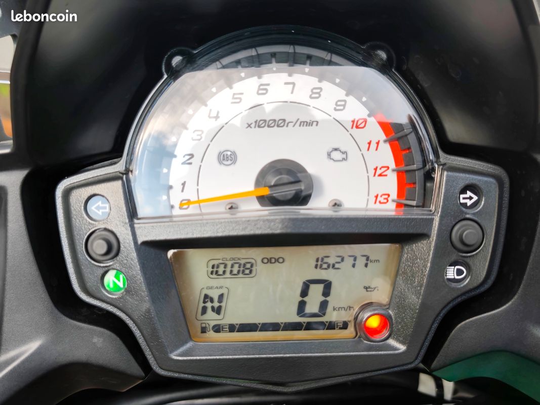 Kawasaki Versys 650 grand tourer (image 2)