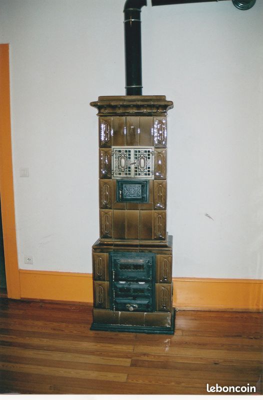 Poêle en faïence ancien (image 1)
