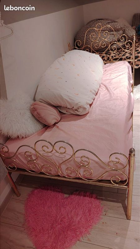 Lit métallique fille princesse (image 1)