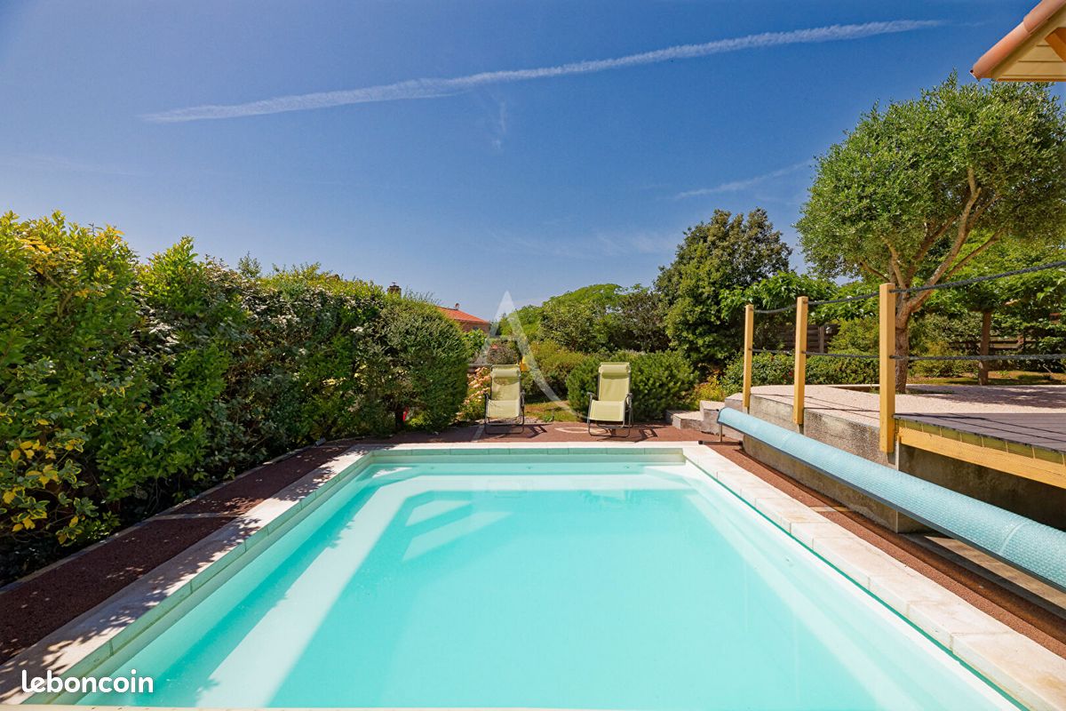 Maison 8 pièces 231 m² · à Rives de l'Yon · 231 m² · 449 500 €