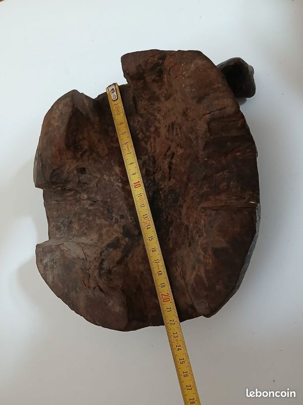 Petit siège en bois tabouret sculpté en tortue (image 3)