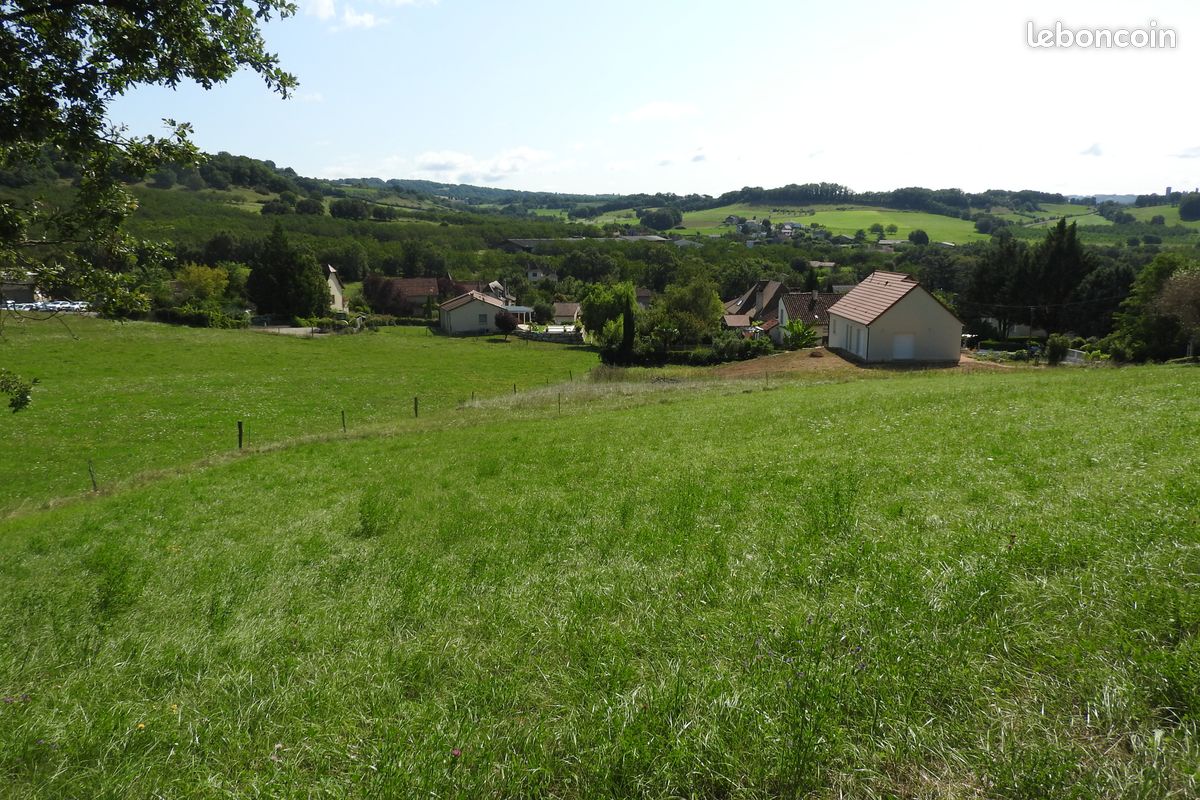 Terrain à batir 14 / M2 · à Saint-Michel-Loubéjou · 35 000 €
