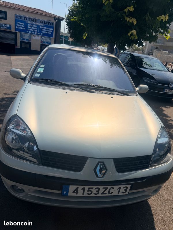 Renault clio 2003 (image 2)