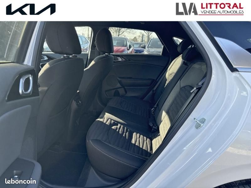 Kia ProCeed 1.5 T-GDi 140ch GT-line DCT7 (image 12)