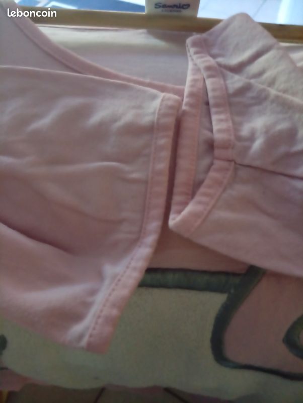 Chemise de nuit Hello Kitty taille xl (image 5)