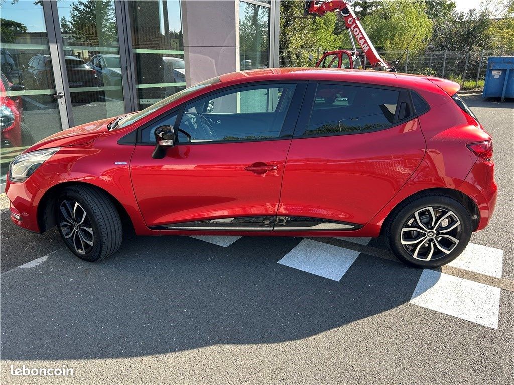 Renault Clio IV DCI 90 ENERGY Limited (image 4)