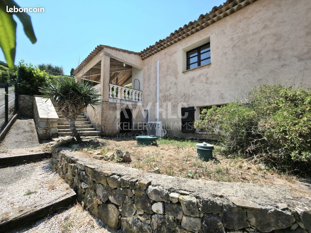 Maison 6 pièces 150 m² · à Le Rouret · 150 m² · 615 000 €