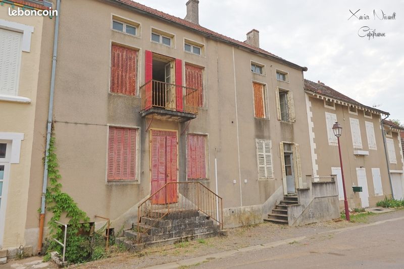 Maison 5 pièces 160 m² · à Cheilly-lès-Maranges · 160 m² · 59 000 €