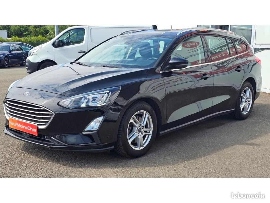 Ford Focus SW Connected 1.5 EcoBlue 120cv BVA inclus Camera de Recul + Attelage + Avertisseur ang... (image 2)