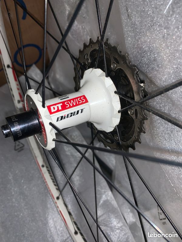Roues DT Swiss Dicut RR21 (image 3)