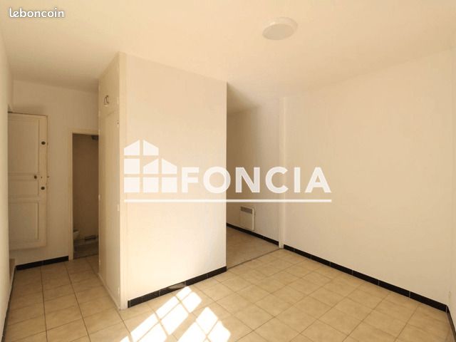 Appartement 1 pièce 20 m² · à Nîmes · 20 m² · 345 €/mois