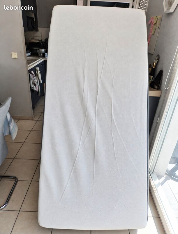 Matelas Emma Original 90x195x23 cm + Housse de protection – Très bon état (image 1)