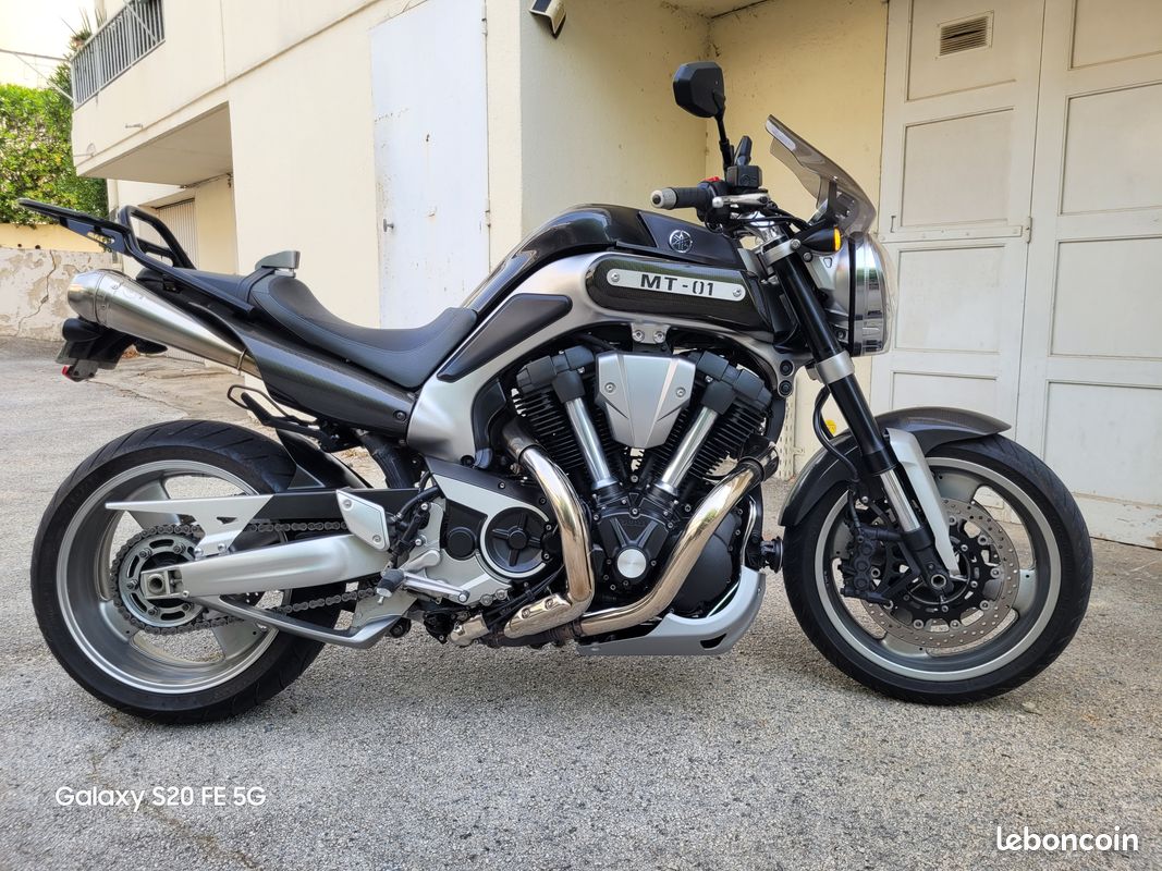 Yamaha MT01 (image 2)