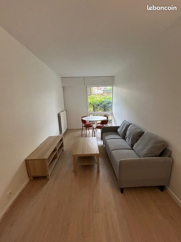 Appartement 5 pièces 80 m² · au Kremlin-Bicêtre · 79,6 m² · 2 645 €/mois
